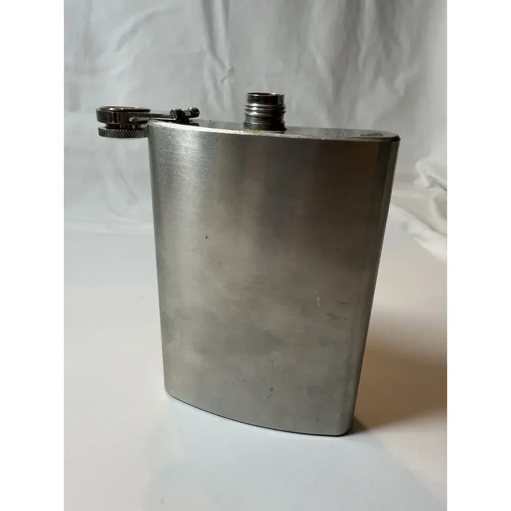Stainless Steel Leak Proof Hip Flask 8 oz Silver Solid Rectangle